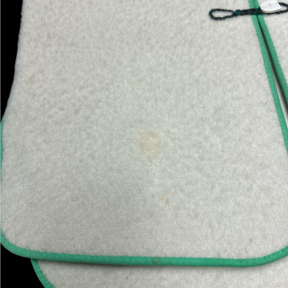 Vintage Inuit handcrafted wool vest - Picture 6 of 6